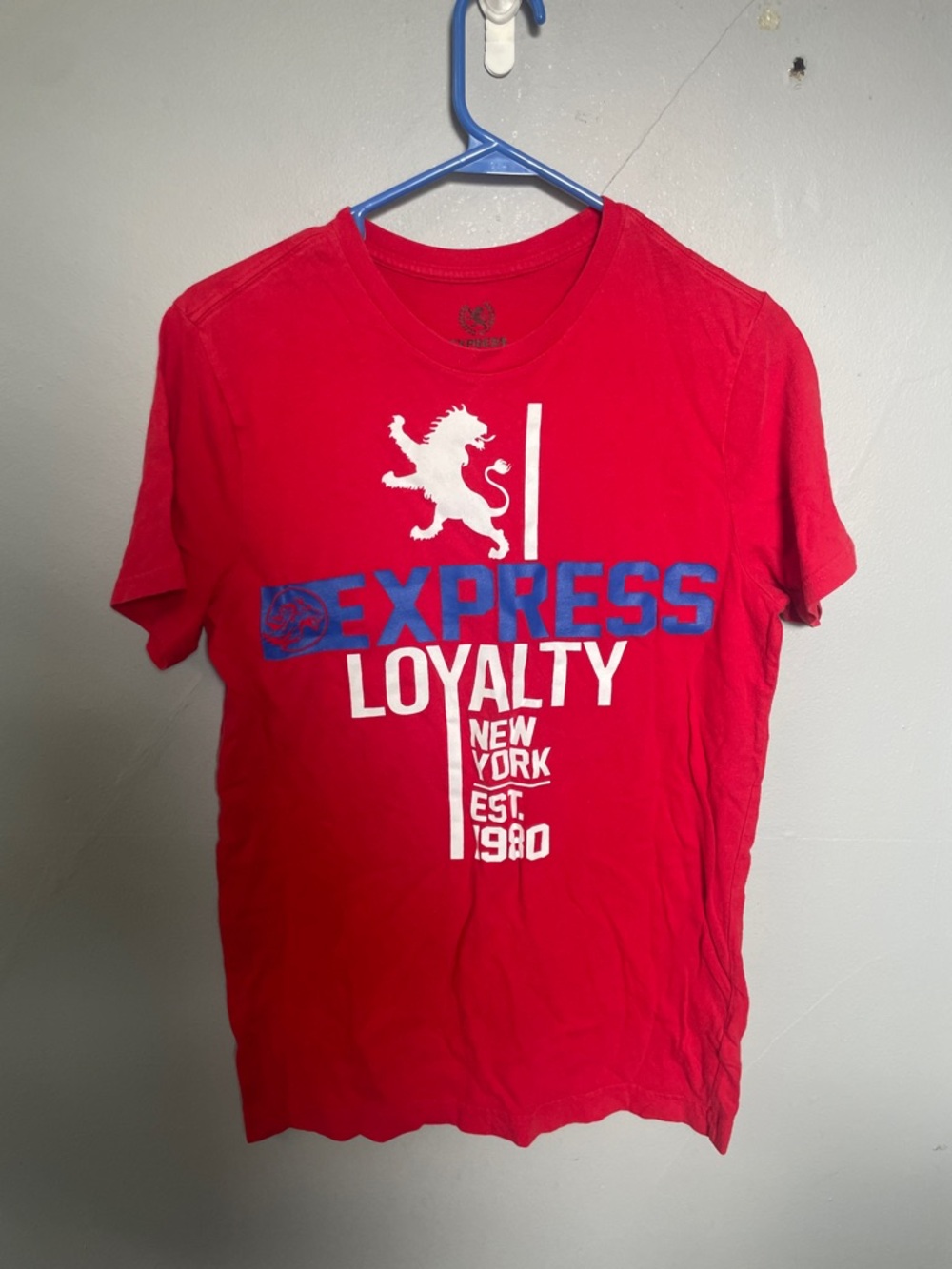Express men’s small red graphic lion print t shirt Y2K mall prep normcore